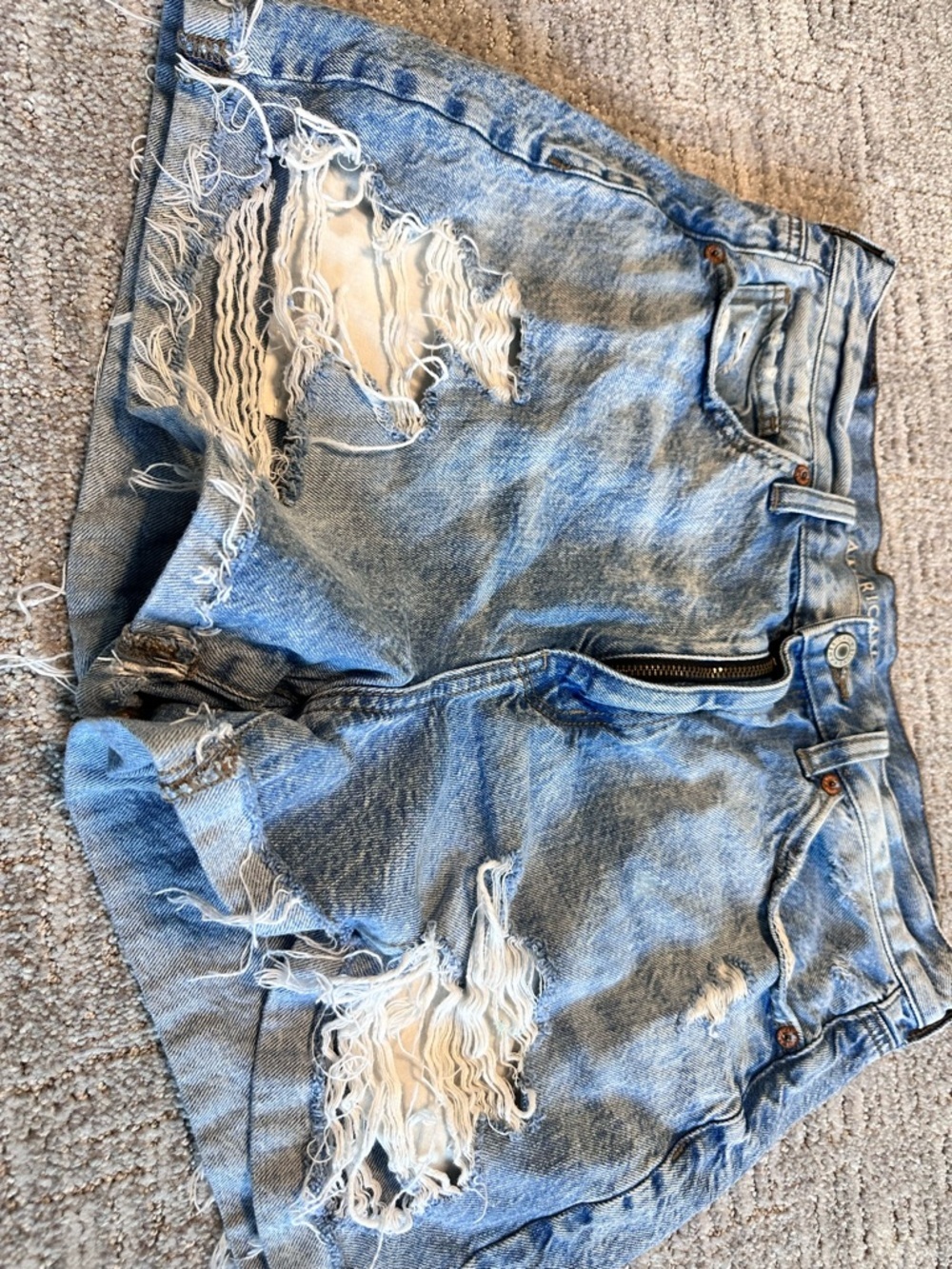 American Eagle High Rise Denim Shorts Size 10 Distressed Frayed Hem Blue - Picture 3 of 9